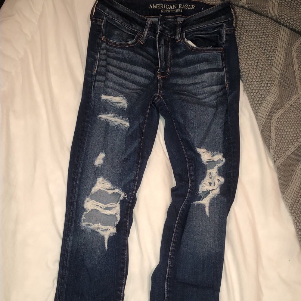 American eagle distressed jeans